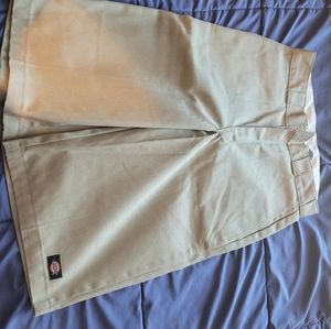 Beige dickies shorts - size 30 - great condition